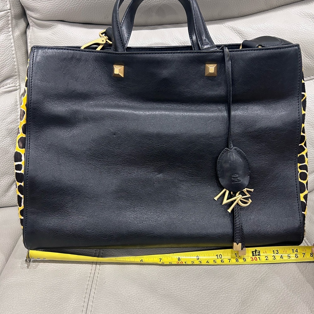 Mcm Black with giraffe print leather shoulder Tote Bag